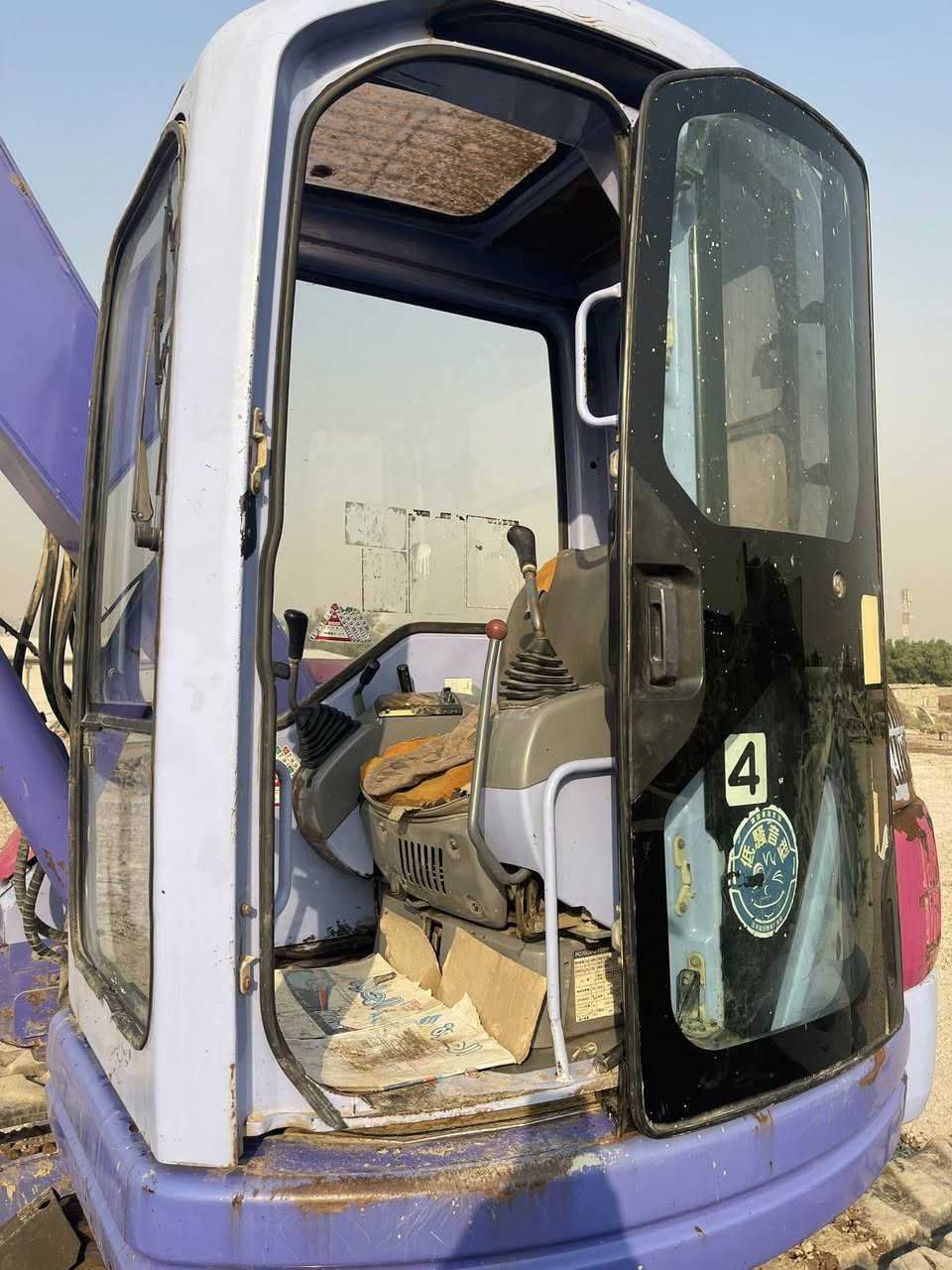 للبيع حفارة كوماتسو موديل 2018 المكان بغداد للاستفسار الاتصال على الرقم ***********
