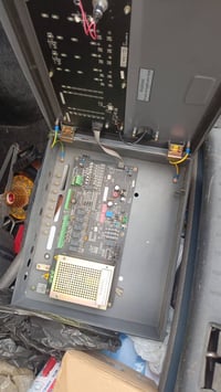 عندي غراض مال منظومة حريق جهاز انذار  و زر الجرس  بسعر مناسب  ٠٧٧١١٠٤٥...