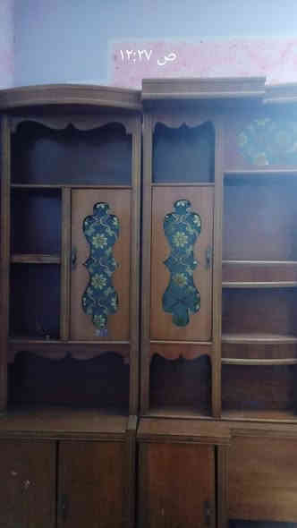 السلام عليكم يوجد غرفه اخشاب احطاطه مستخدمه ونضيفه السعر550وبيهه مجال لطيبين   رقم الهاتف***********
