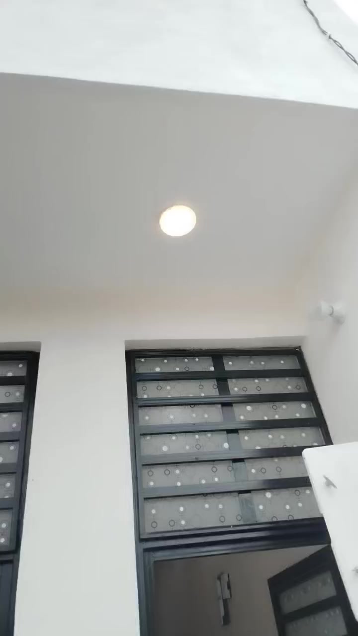 سلام عليكم مشتمل لبيع 100م طابو زراعي سند 25 عنوان حله ورديه خارج شارع المشجر مقابيل  ملعب بغداد سعر 55 وبي مجال بصيط شخل درجه اوله حديث ***********
