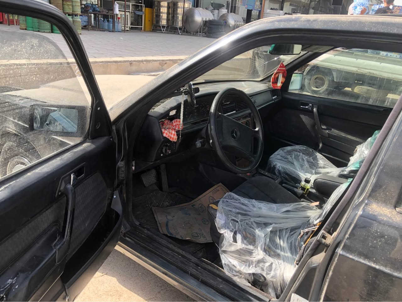 مارسليس ١٩٠ موديل١٩٩١ فول فول توماتيك سلايت تةبريد جام كارةباي گئرو مةكينة بيلاد عنكةبوت گئرو مةكينة بةشةرت سةيارةكة سبوغي نية دةعمي نية بئ دعم و سبوغة سةيارةكي زور جوان و رئكة كتبابي لةكةلة كئشةي نية بو مةفرةزة و سةيتةرة سعري 23 مجالةكي كةم شوئين هةولئر بو زانياري زياتر ____*********** أربيل, العراق
