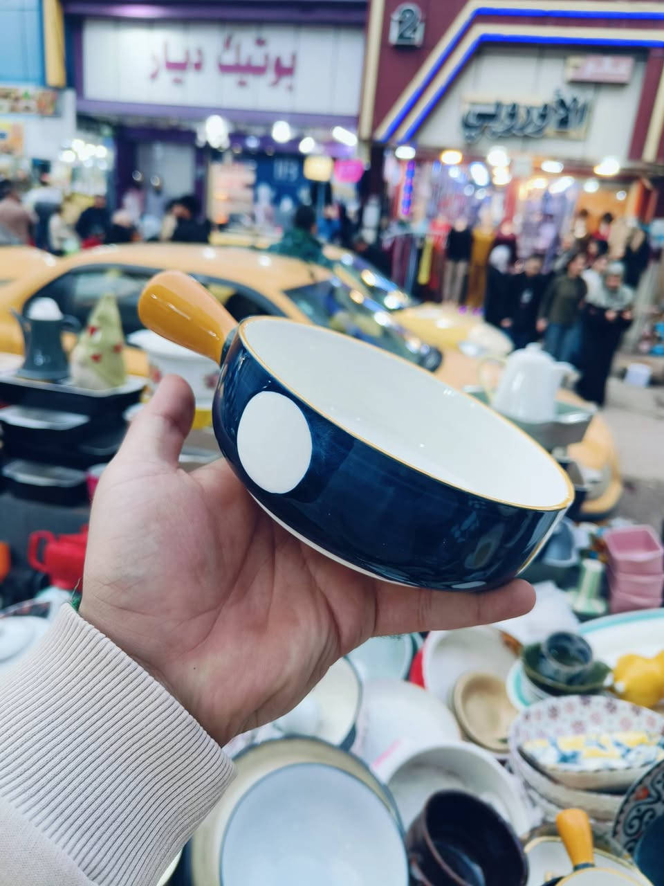 طاوات حراري 👌🏻

سعر 3 الاف قطعتين بـ5 

متوفر توصيل 🛵

عنوان خانقين شارع مصرف مقابل حاجه الف  باوان

وتساب ***********
