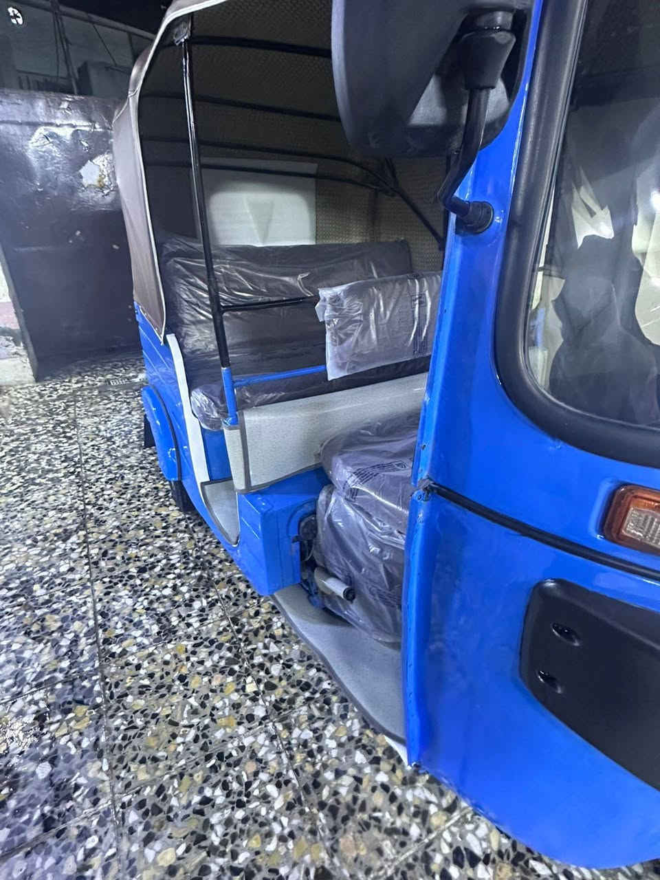 السلام عليكم تكتك للبيع مديل 2020 شهر 10 رقم وسنويه بغداد انكليزي مكينه نضيفه كشره نضيف العنوان الكماليه شارع المصرف السعر 6300 بلاش ♥️
***********
