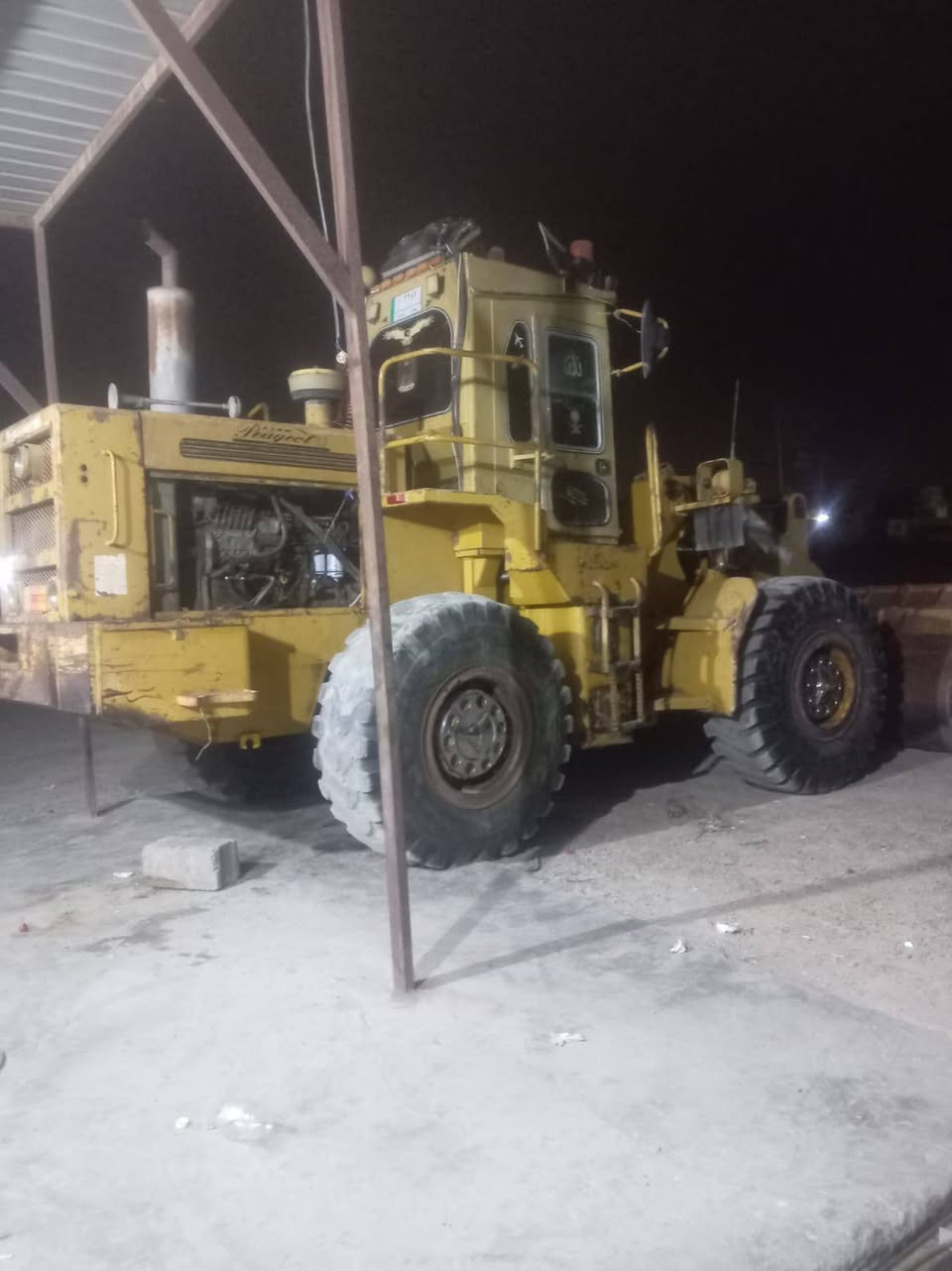شفل للبيع موديل 96
حجم 80
اي ستفسار عل رقم ***********
