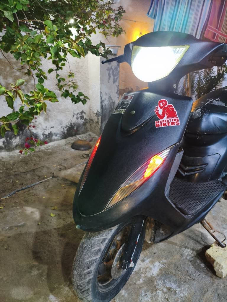 دراجه ماكس عدله مامفتوحه كفرات وسوادات ختم واحد كابريته بلاد سلف بلاد عليهه صالنصه اف ام ودبل خلفي رياضي دراجه شلعه ومعدل يخبل ما  نقصهه اي شي فقط عوزها ربل شيال  مكاني سعر(٦٧٥) وبيهه مجال للطيبين البصره كرمه علي *********** البصرة, العراق
