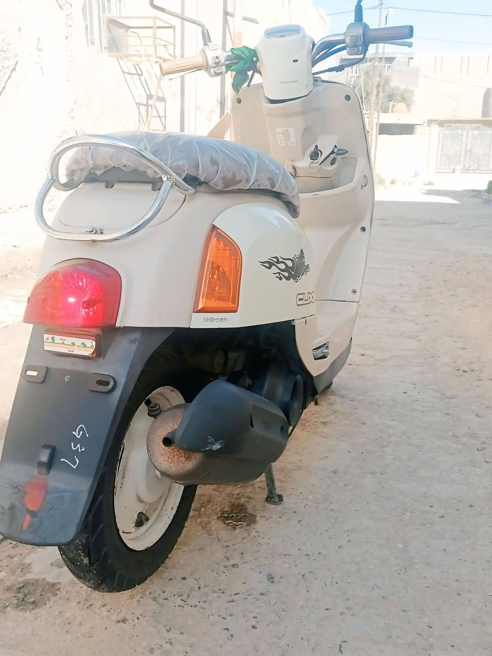 سلام عليكم....
دراجة ماكس بوليس  🛵 للبيع لون حليبي
دراجة شلعه معدل كهربائيات كلهه شغاله 
دراجةجديده  بلادية كابريتر
أي نقص مابيهة 
جيب فيتر وتعال افحص
ا  الاستفسار وتساب ***********العنوان حله هاشميه
