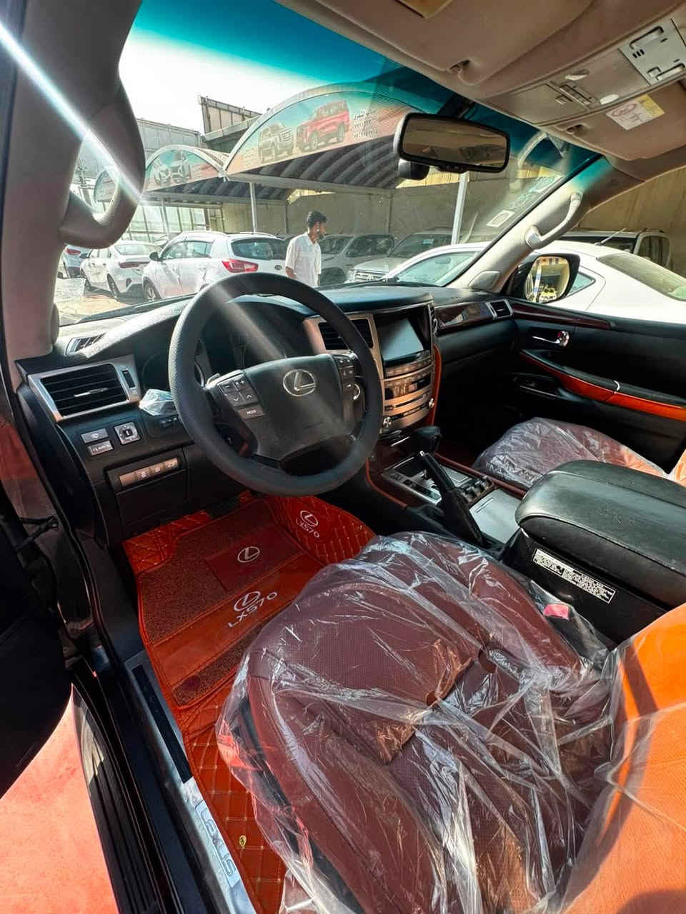 2013 لكززLx570sport
٨سلندر & ماشيه 155km

رقم بغداد

مواصفات

مري شفط

متحه سقف

باب خلفي كهرباء

كشنات جلد تدفئه تبريد + ذاكره تشغيل عن بعد ٣ قطع تبريد

٧ راكب كهرباء

جكمجه ثلاجه

كامرات امامي خلفي مري

شاشات خلفيه

زراكات لايت

التواصل والاستفسار

***********
