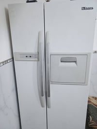 ثلاجة بابين • نضيفه • ناصريه مركز