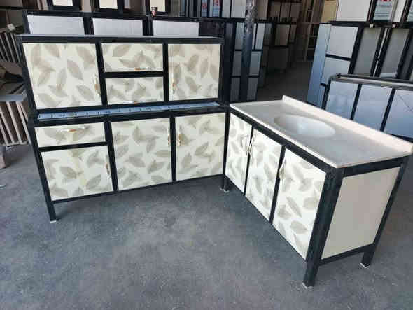 🟤 كاونتر أنيق وعصري لتكملة مطبخك!
📍 تصميم جميل 

✨ تصميم حديثة الالوان مميزه 

#كاونتر_مطبخ #تصميم_مطبخ #كاونترات_ألمنيوم #مطابخ_عصرية❤️للحجز والاستفسار 
*********** Colombo
