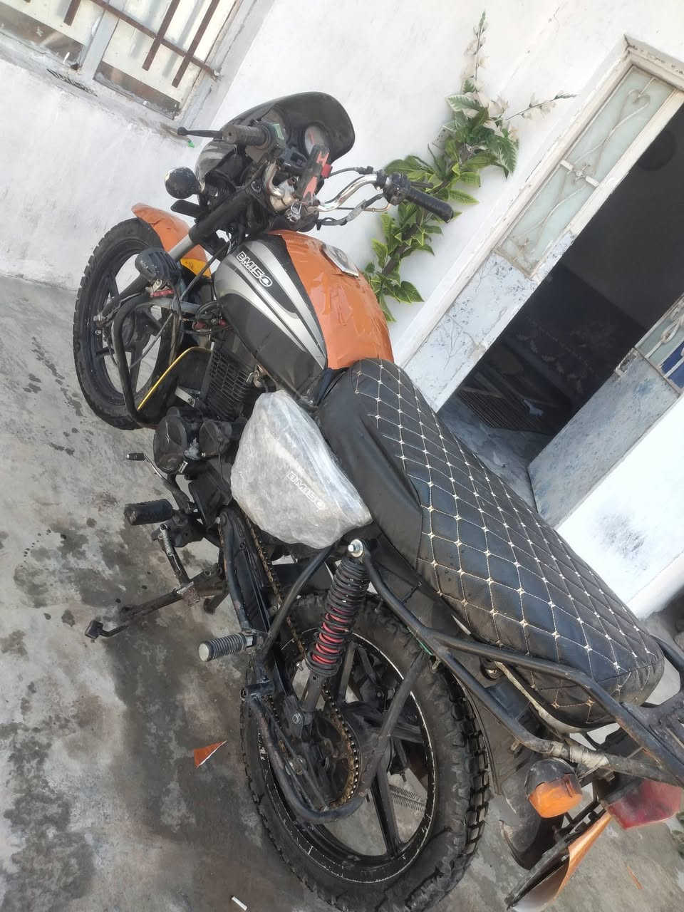 اعاده نشر بسبب الوعود الكاذبه دراجه BM موديل 20 نضيفه نقصها شغلات بسيطه مكينه ناعمه خير من الله لاتبخير لاتنقيص كهربائيات كامله مراوس او بيع  مكان شهربان ***********
