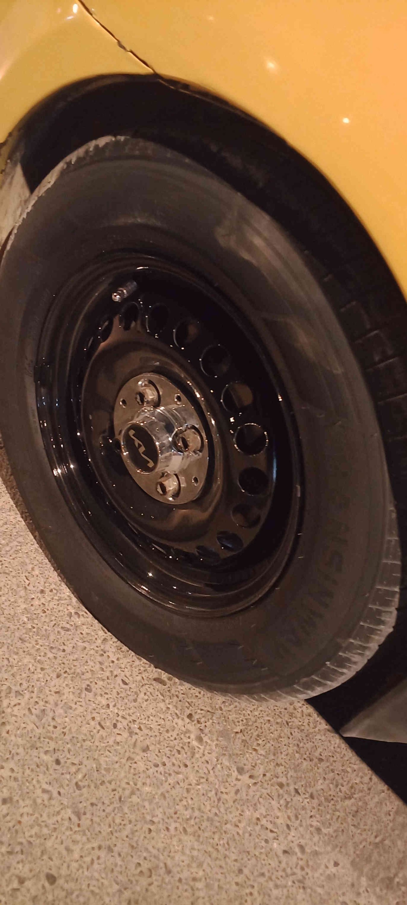 سلام عليكم سياره للبيع افيو موديل 11 السياره جديده حداديه تخم تاير امامي خلفي توني  شادهن قبل يومين شرط تجي وتشوف شاشه تاب جنطه كهربائيه السياره وراد امريكي مكينه وكير اوتو مسكر شرط الكفاله لا تبخير ولا تنقيص جدد حادثه ابمريكه بنيد وجاملغ جهت العبري والباقي كفاله عامه مداور ثاني يوم رقم بغداد تبريد ثلج 🥶 السياره جديده مكان السياره واسط قضاء الحي الرقم ***********بي واتساب ***********السعر السياره 
اب53وبيهه 
مجال المو شراي لا يتصل 
السياره حلوه ماذب عليه ربع 
مال جناي
