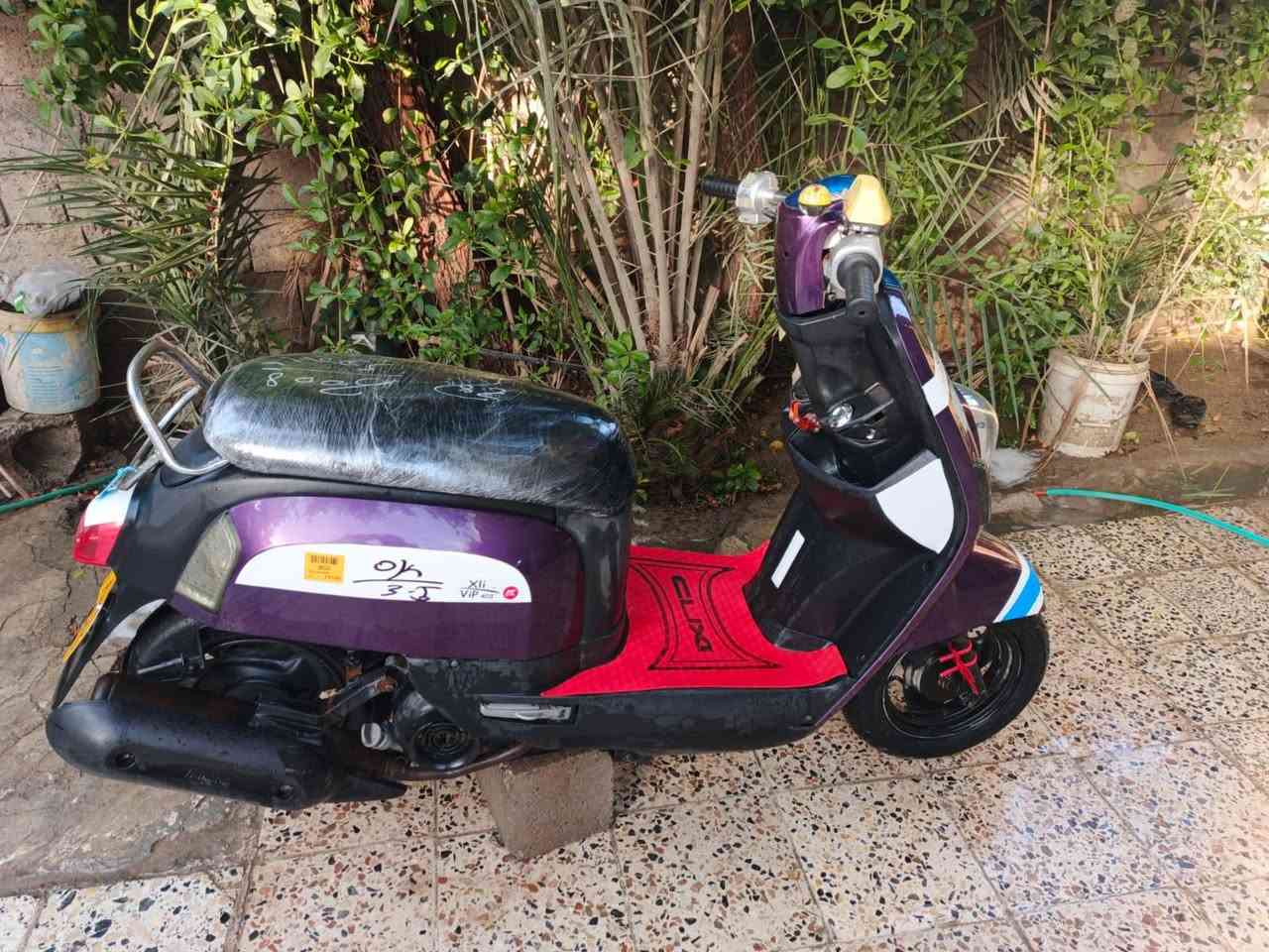 السلام عليكم دراجه بوليس موديل 2008 كابريتر دراجه بلاديه مامفتوحه كفرات ختم واحد ويه المكينه لايت عالي ناصي كهربائي كله شغال دراجه مال جناي تخم تاير جدد مكينه ناعمه ماتسمع صوته دراجه رنبه دراجه ربع ماذب عليه كامله من كلشي السعر 550  بيه مجال بسيط الستفسار ***********
