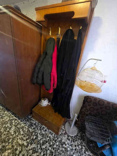 السلام عليكم غرفه صاج تكمه للبيع  مكاني بغداد حي جهاد السعر ٥٥٠ وبيها مجال ***********
