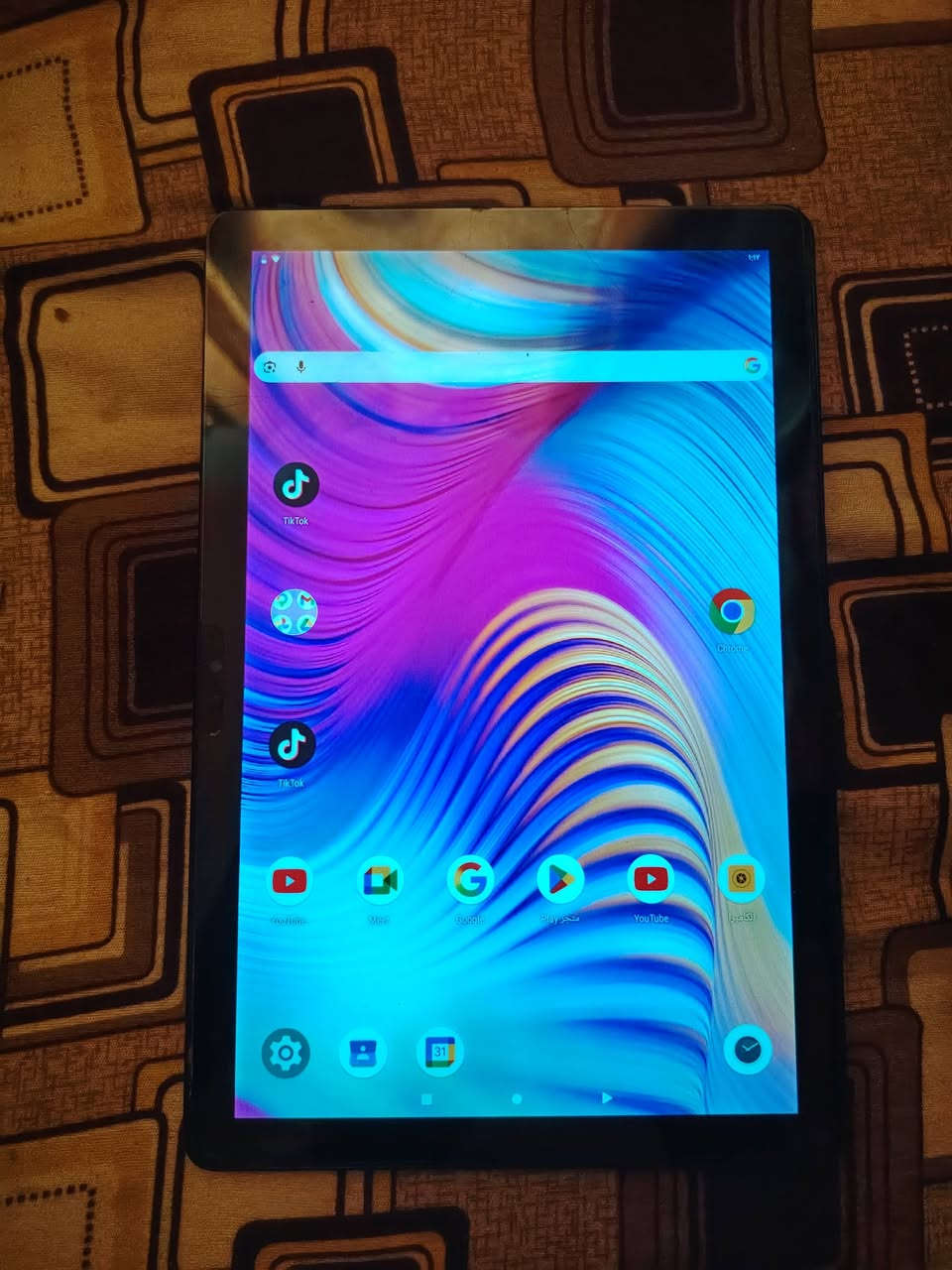 السلام عليكم ايباد للبيع مع كامل ملحقاته السعر ١٠٠ او بي مجال قليل
الاتصال ***********
