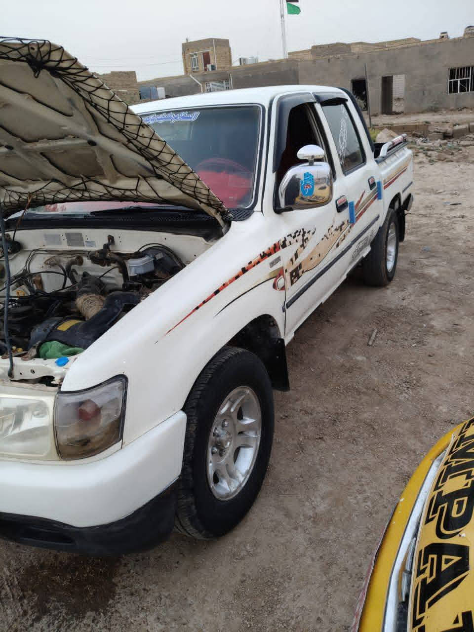 سياره دير للبيع موديل 2007 سياره حلوه جديده السعر 37 وبيها مجال بسيط عنوان ذي قار قء النصر صاحب السياره متوفي وابنه يتعهد بالتحويل بعد ما يسوي قسام شرعي***********
