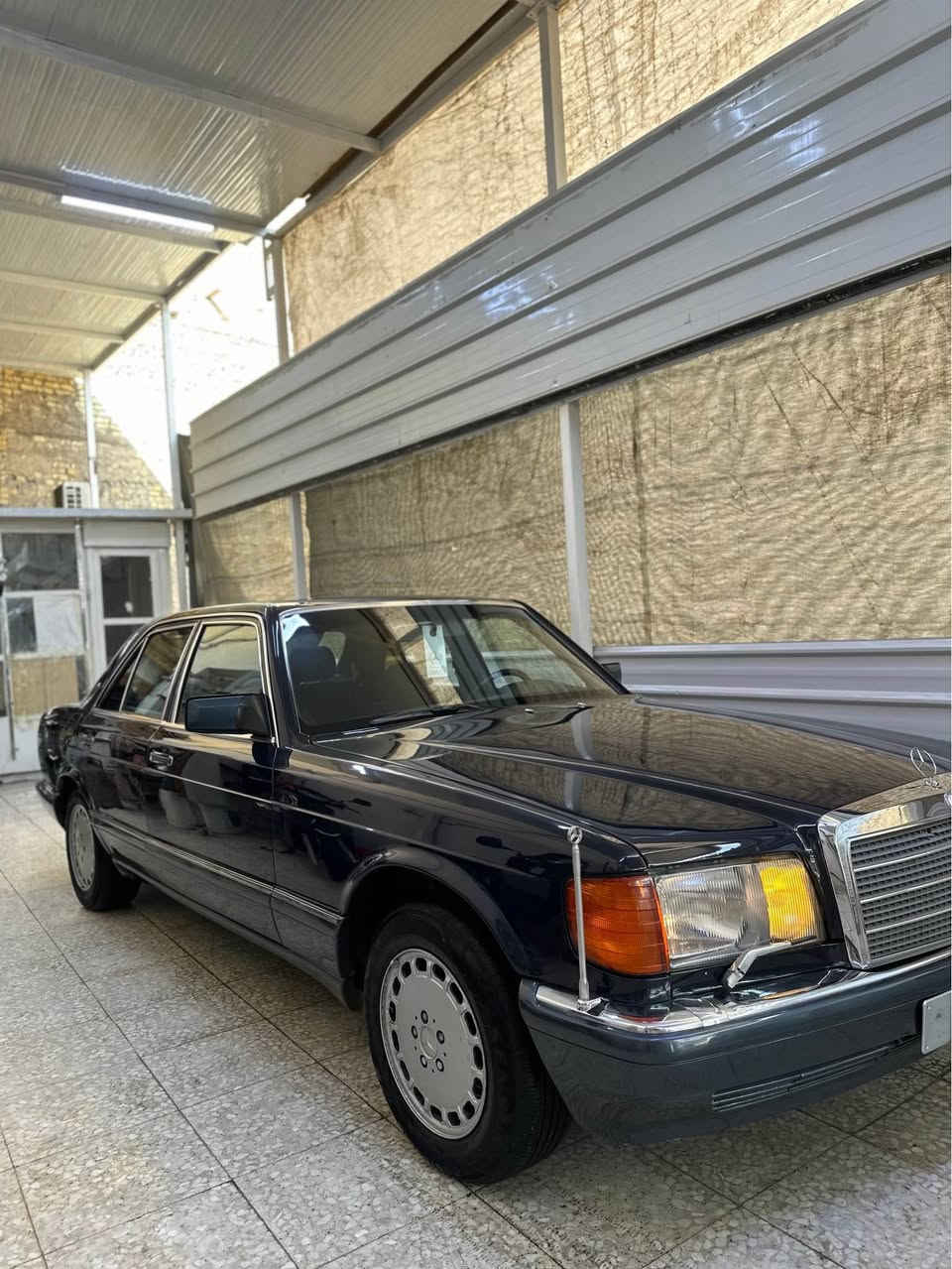 السلام عليكم 
مارسدس مديل 90 
السياره جاهزه وحلوه 
فتحه سقف 
دبل فيت بم 
برده كهرباء دبل هورن 
السياره كلش نضيفه 
كير مكينه بلاد  
 مكفوله  دواخل المكينه 
بدون حادث مصبوغه عام 
العنوان . الكاضميه 

*********** 
نصرالله بغداد, العراق
