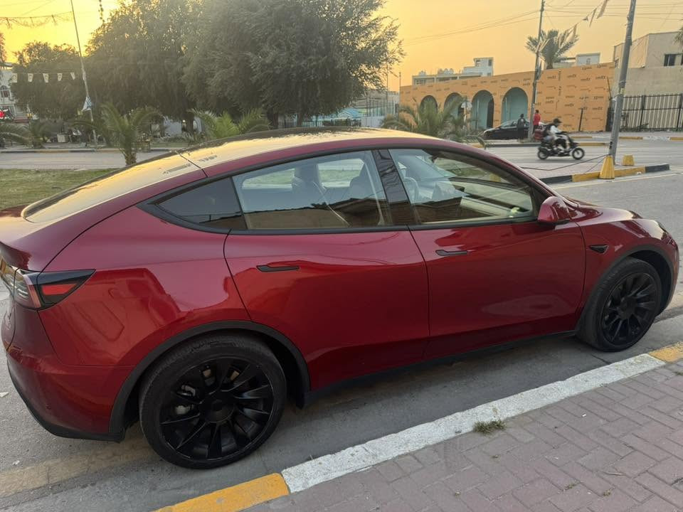 تسلا Y فئة لونك رينج 2024 للبيع
دخول جديد
 بسعر 22500$ وبيها مجال انشاءلله
السياره اون لاين عربي
 فقط ايرباك برده

دبل ماطور المرغوب  
فول مواصفات معروفه مواصفات التسلا 1/1

حادث خفيف جدا ماشيه ٢١ الف  

وياها شاحنه ٣٢ امبير

للاستفسار 
الاتصال او راسلني واتس اب

***********
