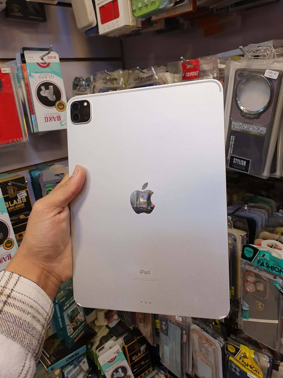 للبيع ايباد 11 برو
جيل الثاني
ذاكره 256
نضافه 100/90
جهاز بضمان 
متوفر في مكتب احمد موبايلات
مكان خانقين شارع مصرف مجاور صيدلية مصطفى
الرقم ***********
