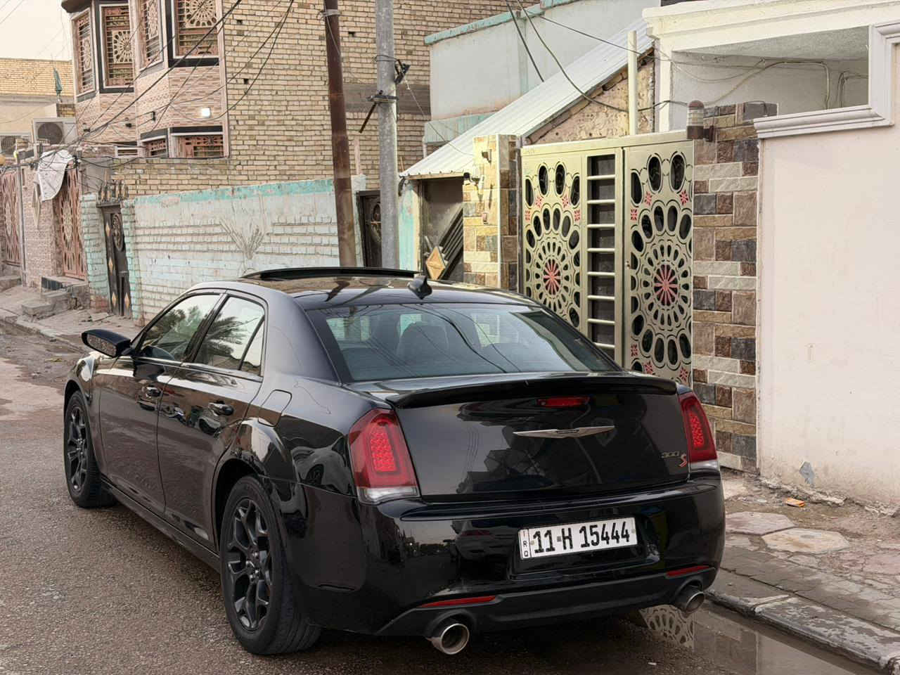 السلام عليكم 
كلايسلر اوباما 2016S 
السيارة فول مواصفات للأخير عليها رقم شبه مميز 
حادثها بنيد+جاملغ بدوون دواخل ابد 
كير مكينة تبريد حدادية كفالة 
ماشية 136 حقيقي استخدام شخصي 
السعر 210 قفل او مراوس 
مكانها النجف الآشرف
***********
