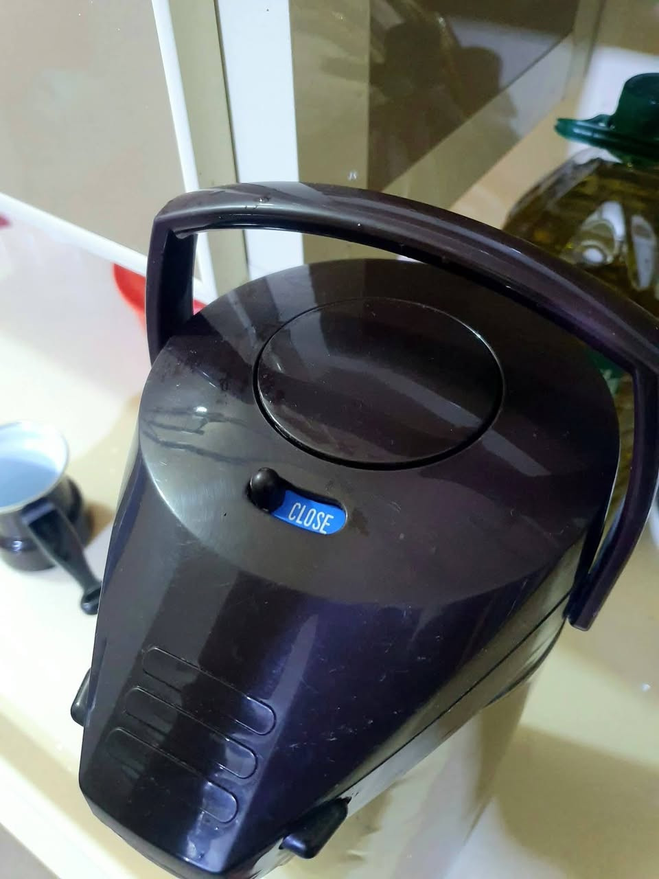 طاووس . لترين ونصف .
ضغط . 
حفظ حرارة لا يضاهى


**إذا كنت صاحب هذا الإعلان وتريد حذفه لأي سبب، رجاءا أرسل رسالة إلى الدعم الفني**