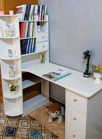 ميز مكتبي • نوعية ممتازة