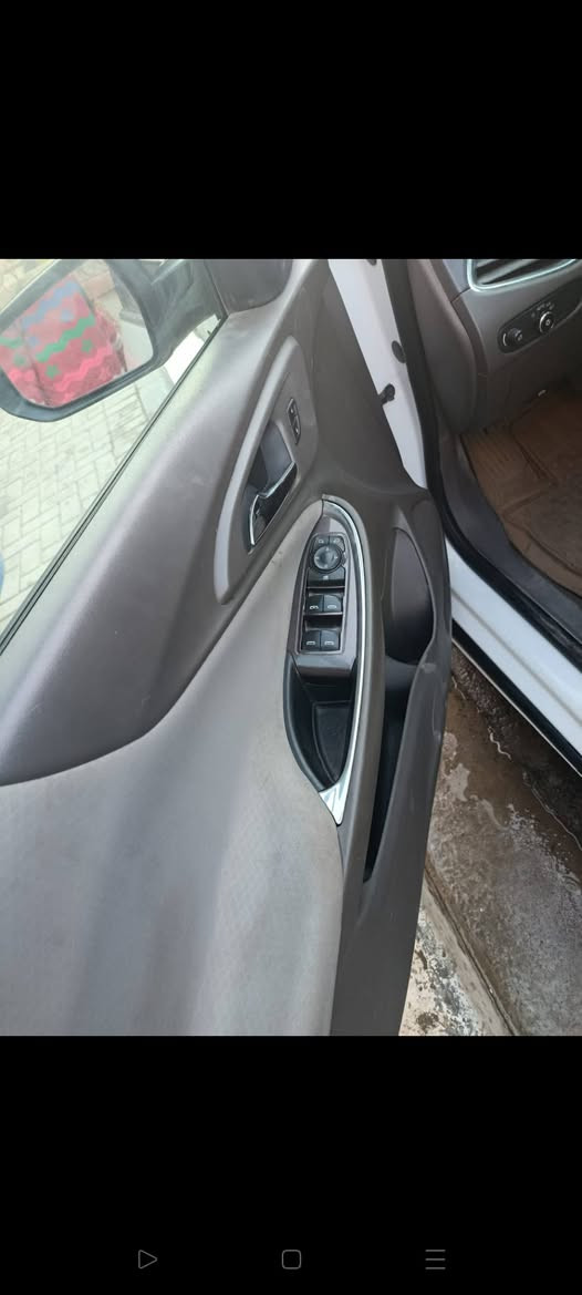 ماليبو 2018 فئة Lt  وارد أمريكي رقم بصرة حرة شرط التحويل ضربتها أمامية بدون لغود وشواصي وبيها طخات على وضعهن  مواصفات بصمة تبريدقطعتين شغال شاشة كاميرا خلفية كشن السايق كهرباء  ماشية 243 مكينة گايمه يعني السيارة ماتشتغل السعر 79رقم الشاصي بالصور   تليفون *********** البصرة, العراق
