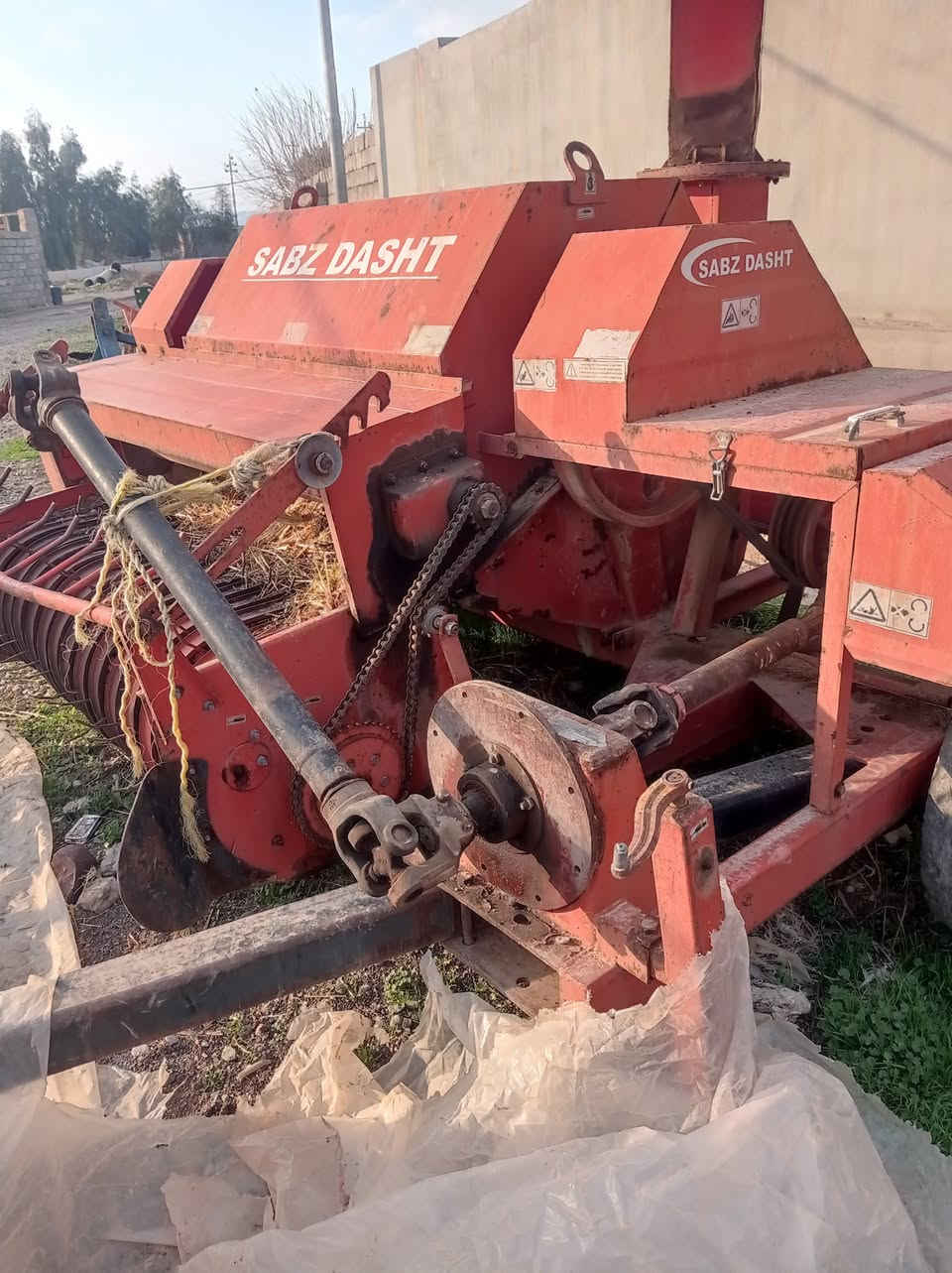 سلام عليكم تراكتؤر سعر 25 ورقة.كاكوت 25 ورقة رقم موبايل ***********، زين ***********
