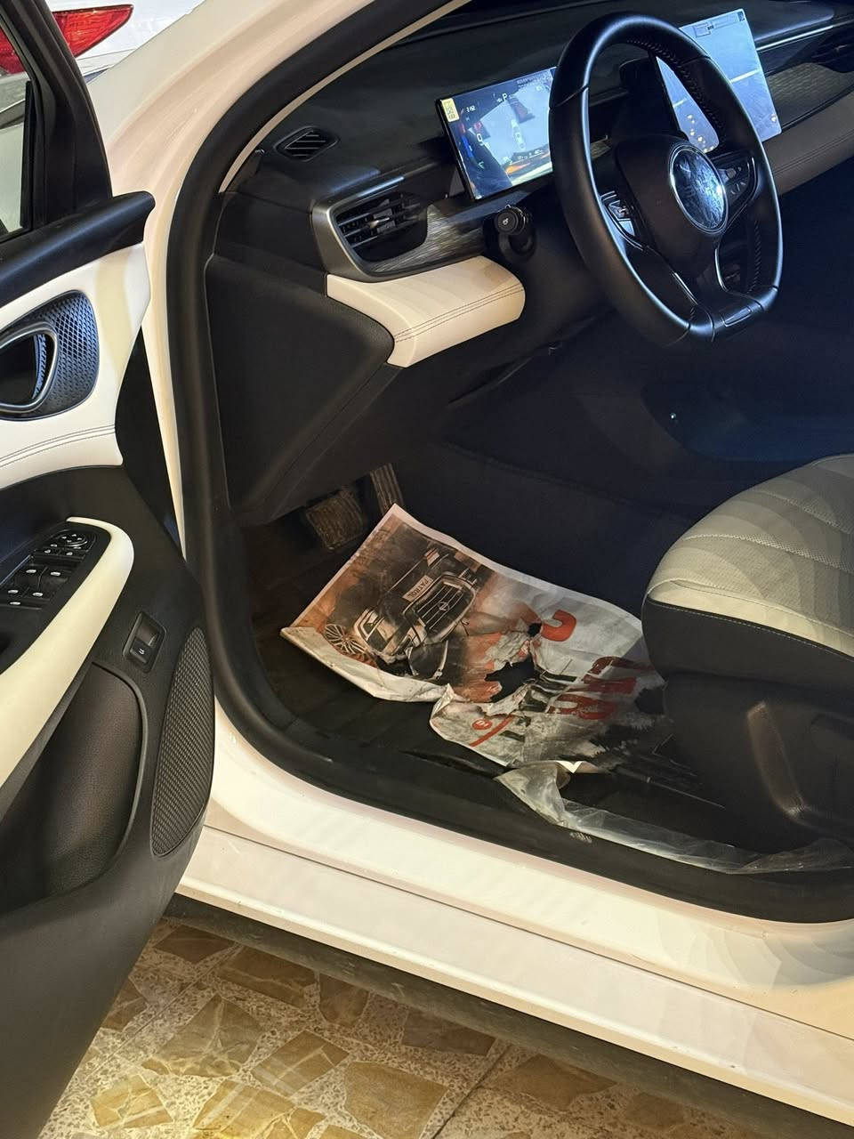 🚗🔥 BYD SEAL 5 — 🔥🔥🔥🔥بسعر 🔥🔥🔥🔥🔥🔥

السعر: 17/000مليون
التفاصيل • موديل 2025 
كامل ملحقات 
🔋 المحرك والتقنيات
 • محرك 1500cc اقتصادي (Hybrid + Electric + Petrol)
 • تبريد أمامي وخلفي قطعتين
 • كير ماوس
 • بصمة + كارت دخول ذكي
 • شاشة وسطية
 • كامرة خلفية
 • حساس خلفي + واقيات طين امامي وخلفي 

💡 الإضاءة والتصميم
 • جنح كاربون فايبر (جناح خلفي مميز – لمسة هجومية فاخرة)
 • لايت زنون
 • بك لايت LED
 • ويل كروم 
 • داخل جلد لون أبيض
 • تحكم مقود جانبين
الاتصال ***********
