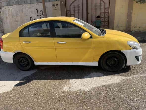 اكسنت دبدوب موديل 2009 امريكي رقم بغداد كابون بانزين بيها بسمي السياره الضرر داير الباب الخلف السايق  والباقي تلكيط التكسي معروف السعر 95 وبيها مجال ***********
