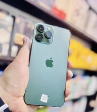 13 pro max ذاكرة 128 تك سيم  بطارية 85‎%‎  نظافة الجهاز 99‎%‎  لون زيت...