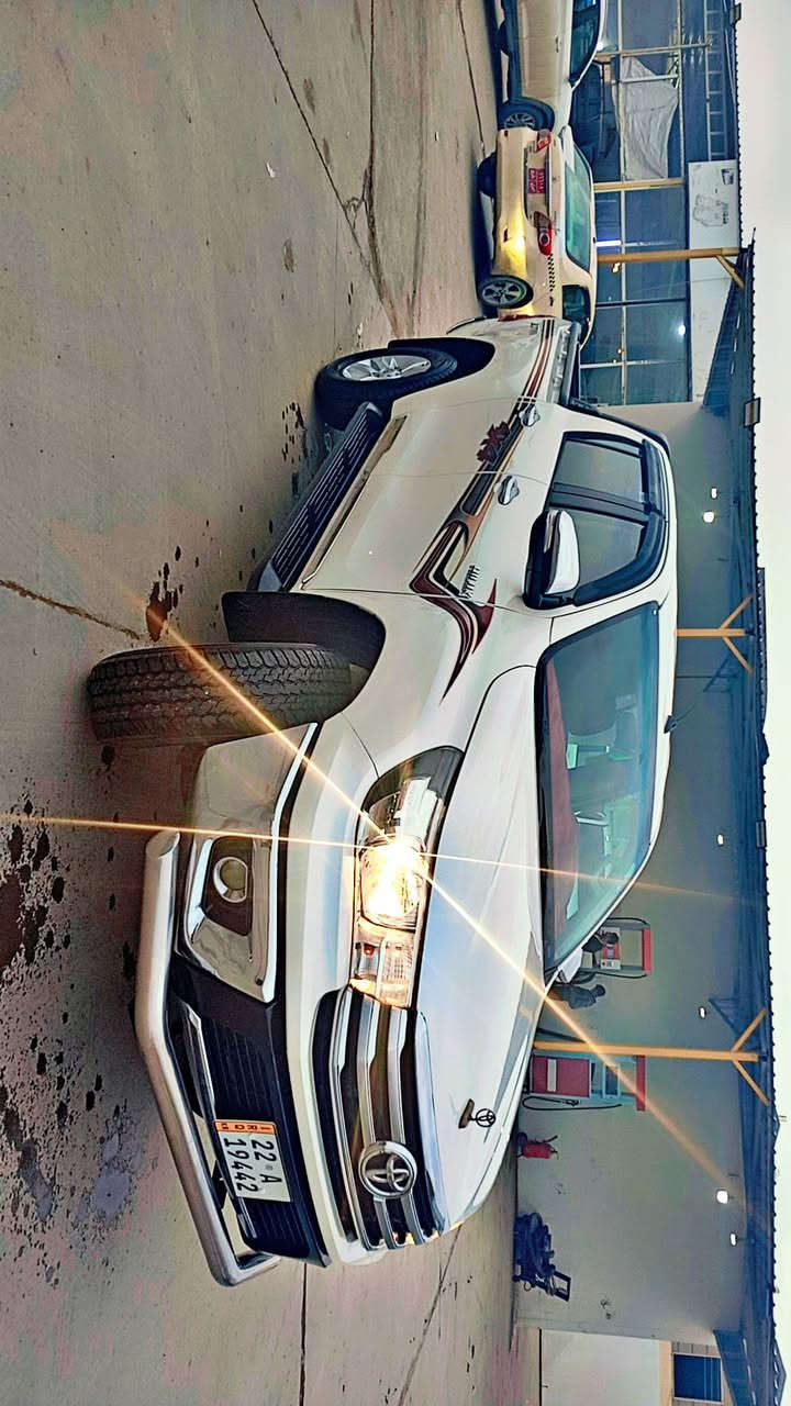 هيلوكس دبل اكسن رقم أربيل رقم و سنوية جديد 
كوبون بانزين بي شرط تحويل 
موديل 2016
فقط جاملغ امامي تبديل شريكة 
و بيها باب نفر تعديل بسيط 
مكفولة كفالة عامة 
سيارة بانزين 
سعر 220
***********
***********
اتصل و دلل 
مكان دهوك أو موصل
