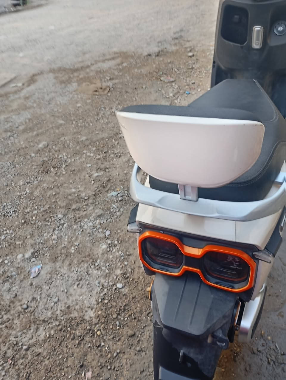 السلام عليكم دراجه ريان دراجه نظيفه ما بيها اي شيء داجه موديل 2025 اريد الدراجه ب 600 وبيها مجال عنواني بغداد العامريه مستعجل على بيعتها***********وتساب
