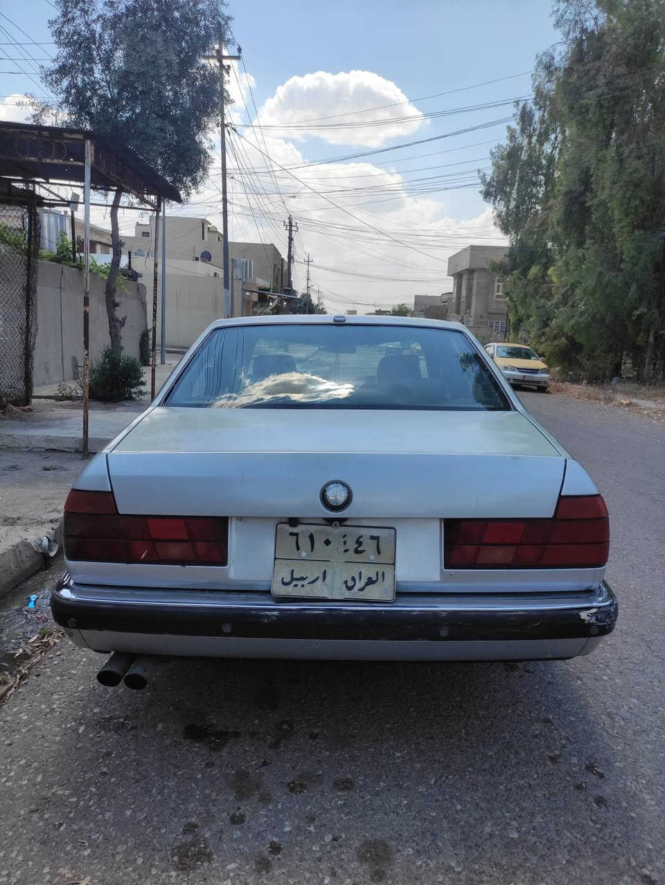 السلام عليكم 

BMW للبيع حجم 730 سته سلندر الكير ومحرك شرط داخل صاج 
السياره بيها تقحيل رقم اربيل صاحبها الشرعي موجود شرط الوكاله والتحويل باقي التفاصيل الاتصال على الرقم ***********
السعر 40 ورقه وبيها مجال بسيط 
ترهم معارضه اشعندك سياره نزلها بالتعليقات
