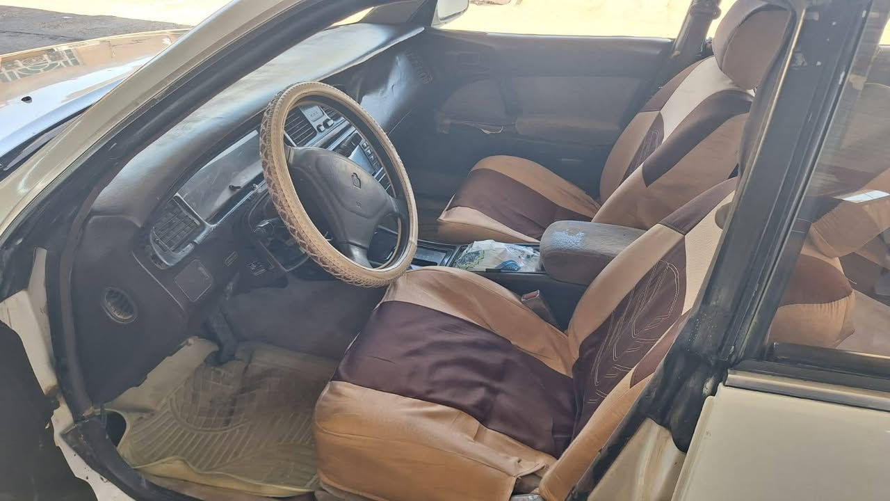 بطه متصل بيها كصه قماره كهربائيات شغاله مكينه وكير ع الفحص مكان نقص تبريد كمبريسر الشاميه ب38 وبيها مجال ***********
