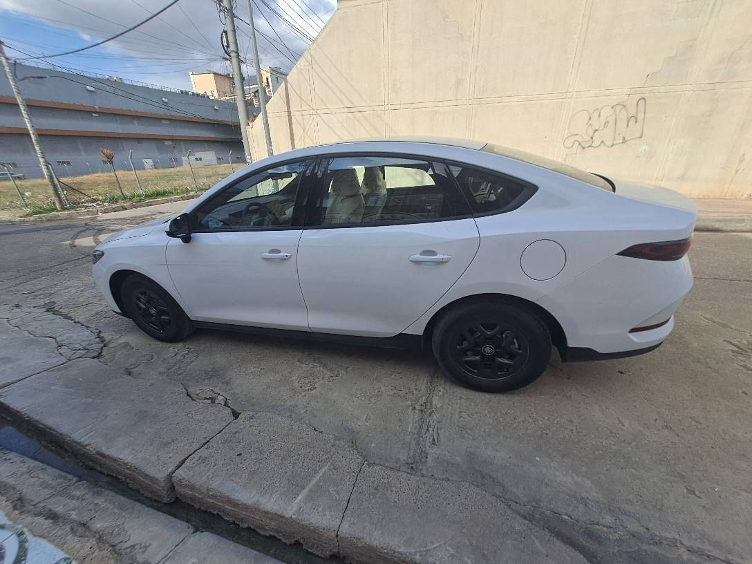 BYD QIN PLUS
ماوەی ڕۆیشتن 2600 km 
کاتی ڕەقەم نەکرایە 64 ڕۆژ ماوە لۆ ڕەقەم 
سبوغ تەنک ، ناو کرێمی تەنها دوو قۆپی هەیە دیاریم کردووە
***********
*********** شقلاوة, أربيل
