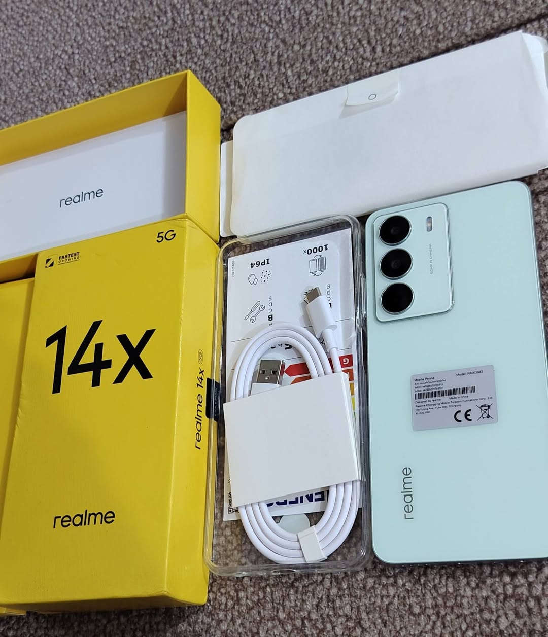 ريلمي 14X 5G
جهاز مستخدم أيام بس 
نضافته 100% 
ملحقاته ما مستخدمة أبد 
ذاكرة 128 
الذاكرة العشوائية 16
معالج Dimensity6300 
نسخه 5G
الشاشة بتردد 120 هيرتز
معيار IP64 
مقاوم للماء والغبار
كاميرا 50 ميگابكسل
بطاريه 🔋5000 ملي أمبير 
السعر 200 قفل 
علما الجديد مالته بحدود 300
التواصل خاص او واتساب ***********
