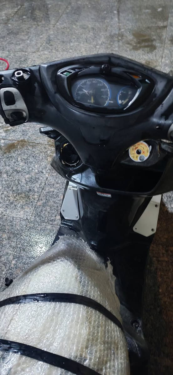 سلام وعليكم ماكس ثلعب جي تي ار للبيع الدراجه بيها نقص كفرات امامي الدراجه نضيفه سعر 375 وبيها مجال حك الجيه مكاني بغداد الحارثيه رقم *********** ومعا تحياتي للجميع
