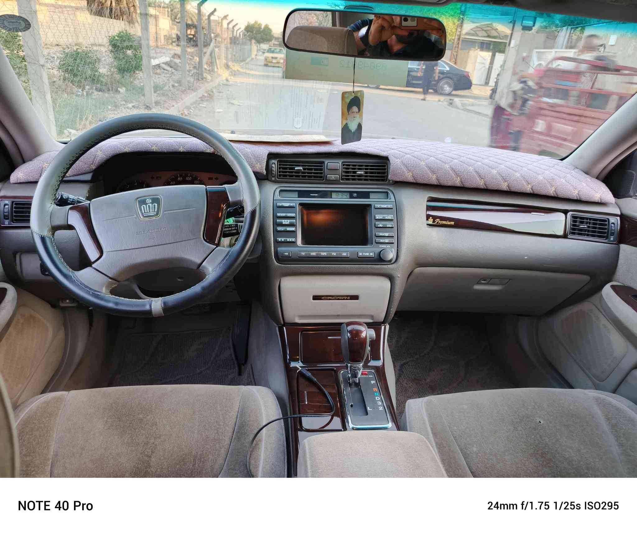 سلام عليكم ملكه موديل ٢٠٠٣ ادوات متؤمه كفالة عامة من الكص وصبغ وتبديل موصفات تلث دكم كرستال اصل محرك ديفور كبير كرسي كهرباء بردة خلفية سيارة جديدة السعر ٧٠ورقه وبيها مجال بسيط عنوان بغداد رقم الهاتف ***********
