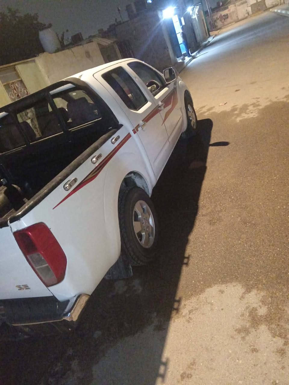 السلام عليكم نيفارهادوات ادوات كفاله عامه من الكص ومن كلشي بيهه ماذب عليهه ربع بيهه ارقام وسنويه حاويه السياره العنوان بصره *********** السعر 72 مادام التسجيل مفتوح لحك وماكو ادوات بنضافتهه
***********
