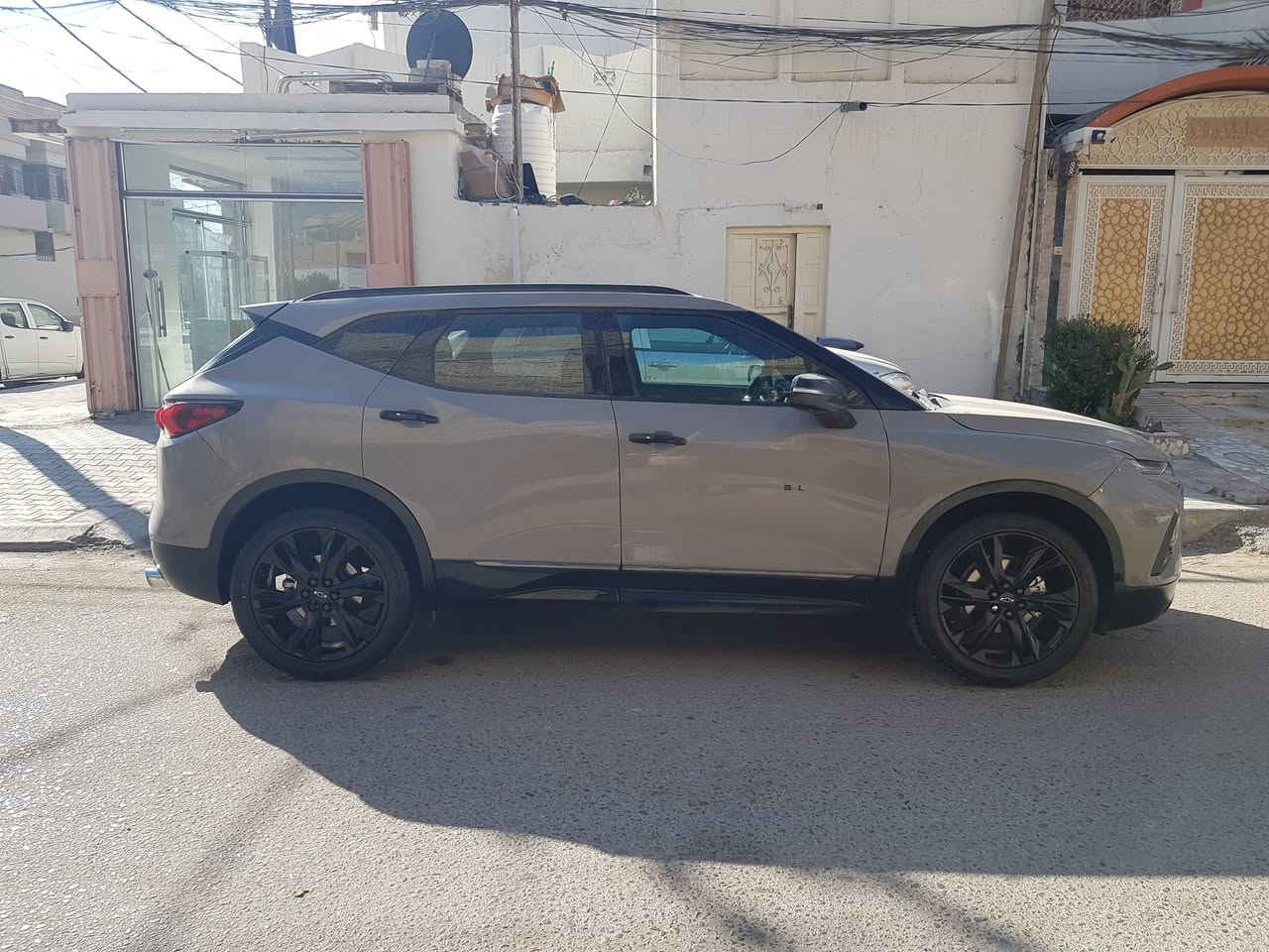 السلام عليكم بلايزر موديل ٢١ RSفول مواصفات سته سلندر ماشيه ٣٦/٠٠٠بيه خمس قطع صبغ وتبديل جاملغ خلفي رقم اربيل صاحبه كربلاء ابيع صبغ حزام اخوان حادثه بالعراق مكاني كربلاء ***********السعر ١٥٥ وبيه نواقص بسيطه
