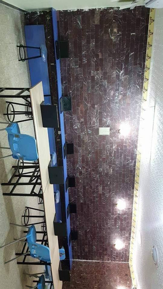 #اللهم صل على محمد وآل محمد 

#دار للبيع حي الضباط  طابقين ونص مقابيل المستشفى 🏥 العام 

#المساحة 745  متر  ركن شارعين 20 طابقين بناء نضيف 

10 اغرف  وصالتين كبار ومطبخ وبارد وحار وبراني كبيره وحمامات داخلية وخارجية عدد 8  وتهويات كونكريت مسلح عالي عن الشارع بناء نضيف 

ملاحضه البيت فرصه الإستثماريه يرهم مستشفى 🏥 اهلي او مدرسة اهلية او مجمع طبي 

العقار بأسم شخص واحد ليست ورثة 
 
السعر خاص حسب رغبة صاحب العقار تفاوض على السعر مباشر مع صاحب العقار 
_________________
لشراء ومعرفة السعر يراجع مكتب المختار للعقارات الكائن في حي الحكم شارع زمزم قرب حسينية السيدة زينب عليها السلام مجاور عمارة ابو بسيم 
او الاتصال على 
*********** بي واتساب 
*********** بي واتساب
