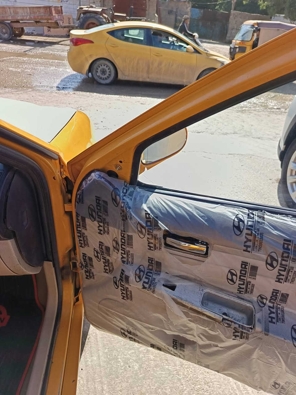 سلام عليكم جيلي سي كي للبيع موديل 2013 السياره كفاله من الظربه بيه صبغ مكانات مال الهلات كير ومكينه كفاله تتفئه تبريد ثلج كهربائيات كله شغاله تخم تاير صدر امامي خلفي جديد دوشمه جديده كاعيه جلد تنته لايلون شاشه مصفره هيئه وغرامات بسم ولد يمي تحويل كبل مكاتبه مروري السيتره ترايها وين ميعجبك شلعه ومعدل خير من الله السعر 42 وبيه مجال مكاني بغداد الزعفرانيه ***********
