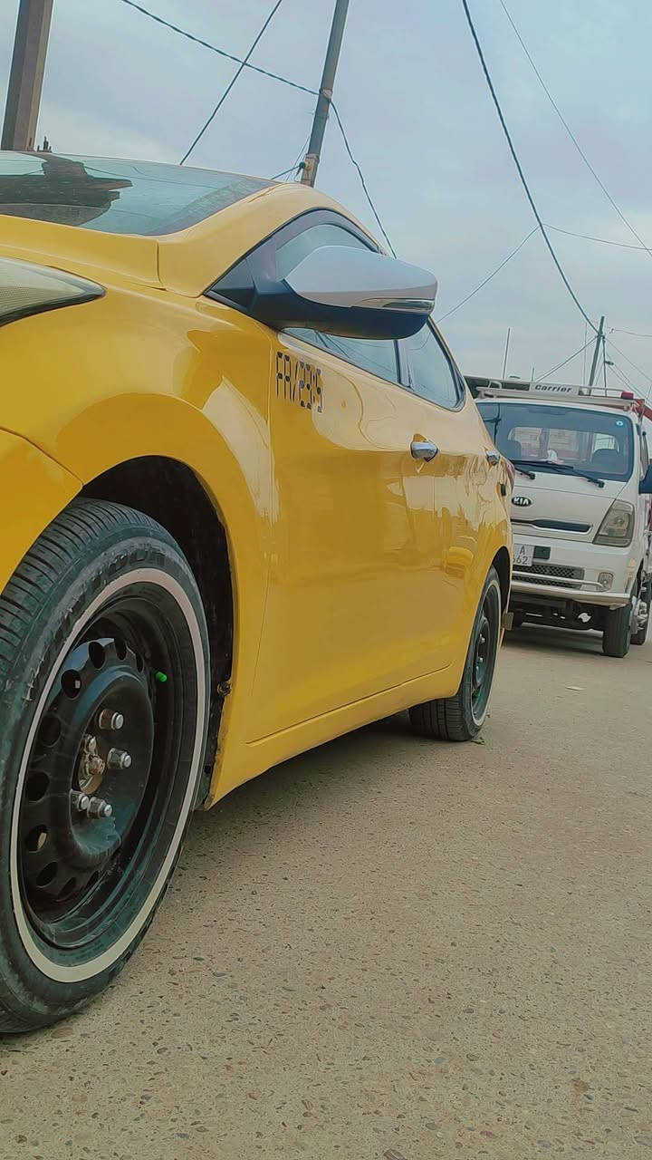 السلام عليكم سيارة النترا خليجي 2013 بيها ضربه بالجاملغه الامامي ربع من تكمه  السعر. 88 وبيها مجال  رقم صاحب السيارة. ***********
