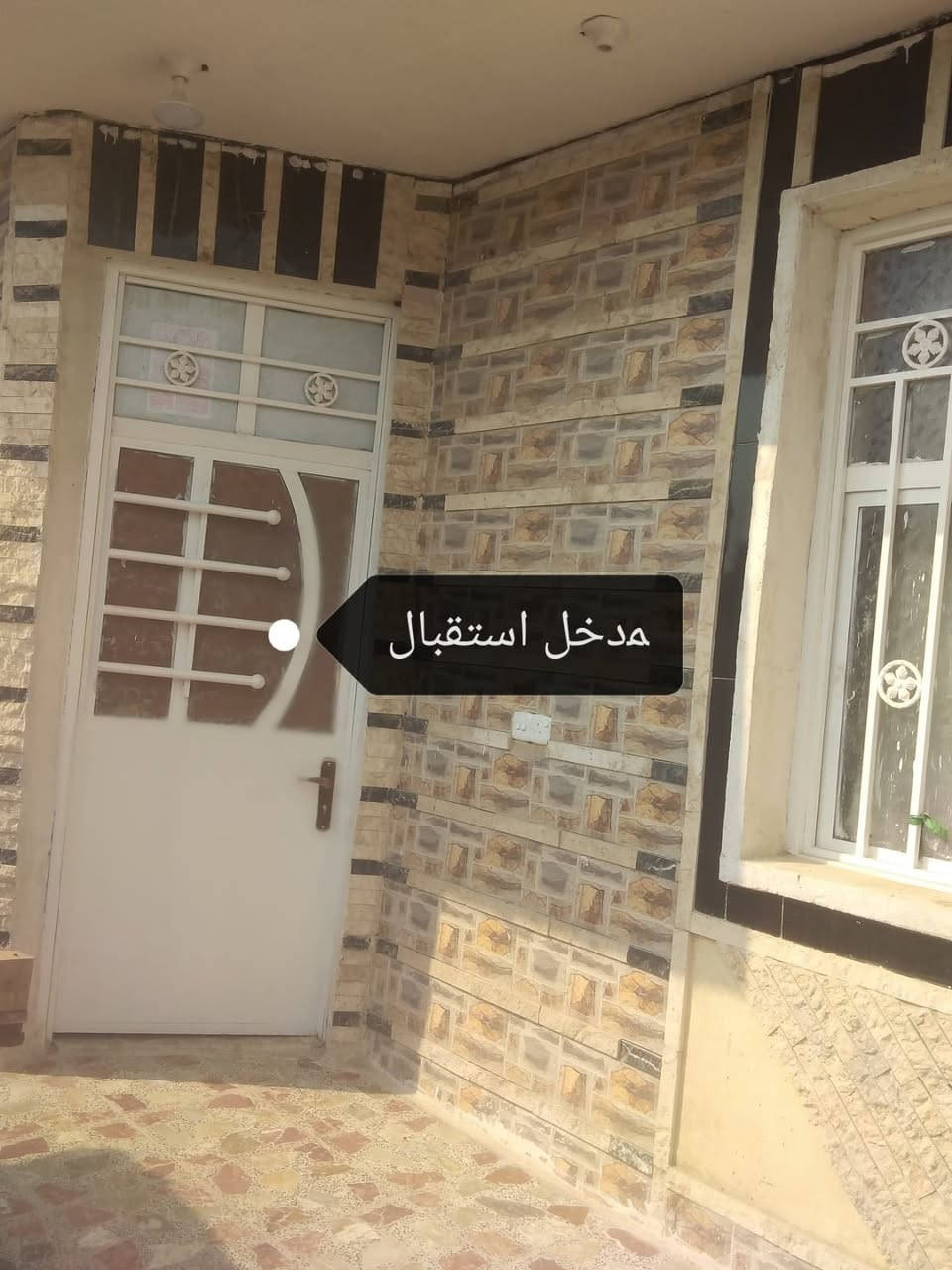 السلام عليكم بيت للبيع زراعي سند 25 زراعي ابو ريسان المنطقه خير من الله أعيد النشر بسسب الوعود الكاذبه 
مساحه البيت 130 متر مربع ركن 3 طوابق كامل من كلشي مثل ماواضح بل صوره  ومراوس عادي مع الاتفاق 100 قاطين نضيفه 
لاستفسار اكثر ***********
