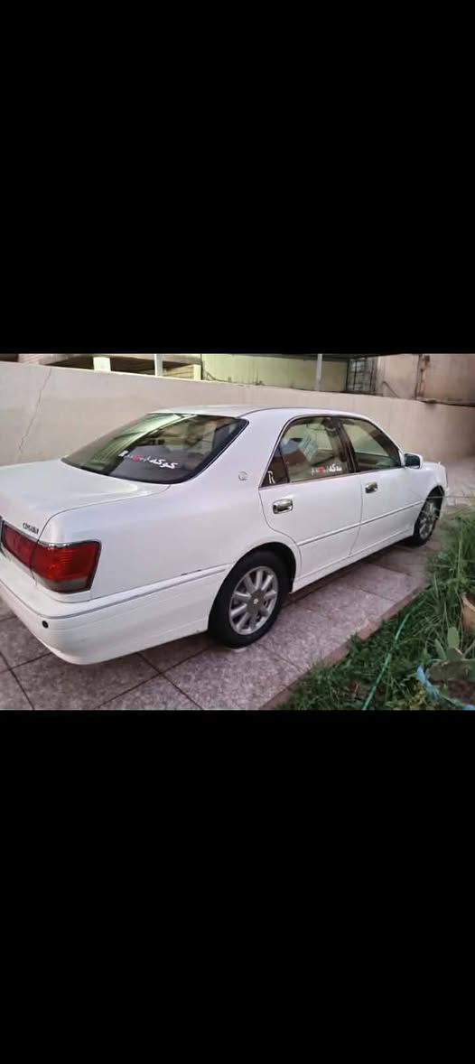 ملكة 2002
لؤلؤي 
رقم كركوك مامفحوصة 
كرستال اصل 
دكمتين
ديفور صغير 
سعر 65 مجال قليل جداً 
تفاصيل اكثر 
***********
