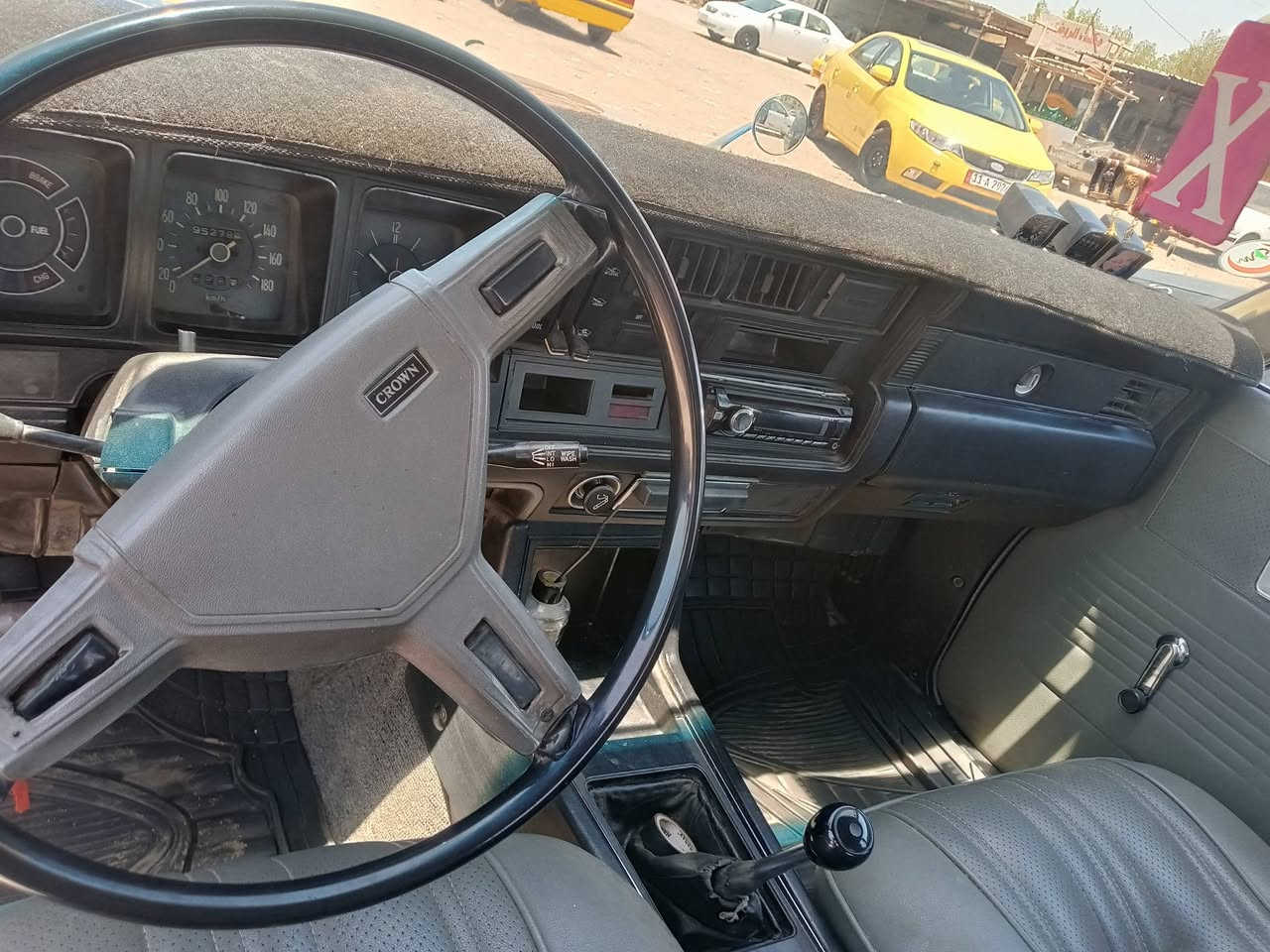 كراون 1976 كلها عل بلاد فقط صبغ مكينه مامفتوحه عل شركه تبريد شغال كشنات عل شركه السعر 95 ورقه شرط الشمع مال الشركه بعده بل دوس مكاني بغداد البياع الشرطه الرابعه ***********
