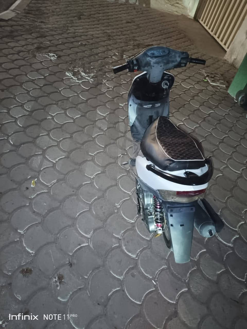 سلام عليكم دراجة للبيع الدراجة نضيفة وحلوة شاصي مكفول مكينة ناعمة عوزهة سلف السلف محترك كهربائي شغالة قفل ستيرن شغال شلعة ومعدل سعر 450وبيهة مجال للشراي مكاني كربلاء حي العامل 🫡 الخاص مفتوح


**إذا كنت صاحب هذا الإعلان وتريد حذفه لأي سبب، رجاءا أرسل رسالة إلى الدعم الفني**