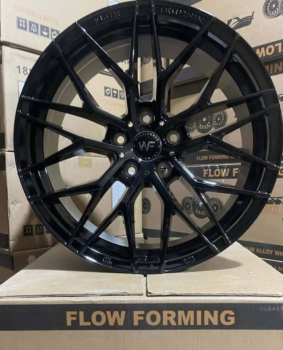 سلام عليكم
تخم ويل حجم 18
متوفر اسود لامع يرهم كوري-ياباني-امريكي 
متوفر سلفر يرهم الماني-صيني 

مكاني بغداد شارع فلسطين
يتوفر توصيل لكل المحافظات 
***********
***********
