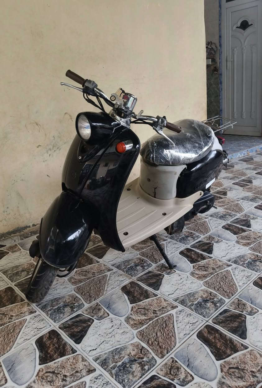 السلام عليكم
دراجة عبد الحليم اوتماتيك، للبيع او مراوس السعر 230 وبيها مجال المكان ديالى شهربان ***********
