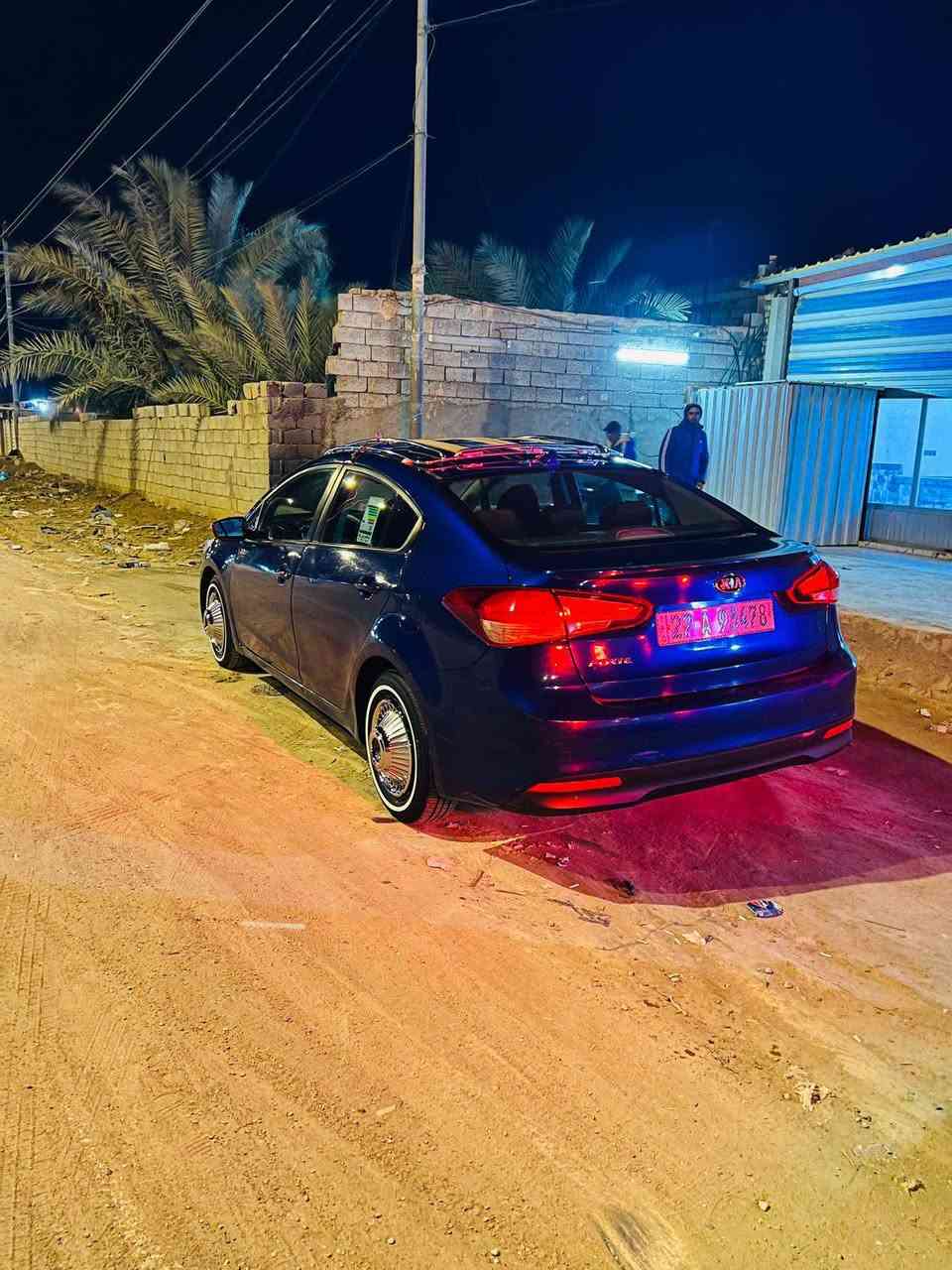 سلام عليكم كيه فورتي 2017امريكي حدثها باب سائق فقط ولباقي ليبل واحد تخم تاير جديد  تبريد حداديه جديده مكينه 2000دوش خير من الله سنويا 31سياره مشروع وطني تحويل مباشر سعرها 122وبيها مجال رقم الهاتف***********
